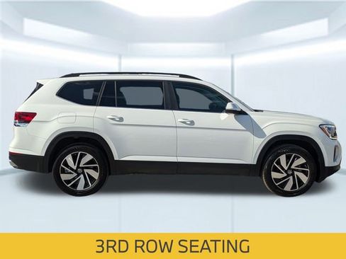 Used 2025 Volkswagen Atlas SE image 8