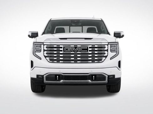 Used 2025 GMC Sierra 1500 Denali AWD/4WD image 6