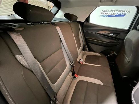 Used 2025 Chevrolet TrailBlazer LT FWD image 22