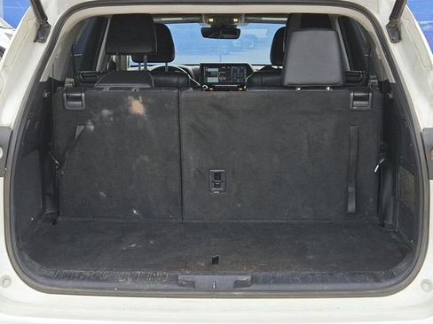 Used 2020 Toyota Highlander Limited image 13