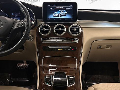 Used 2019 Mercedes-Benz GLC 300 4MATIC image 15