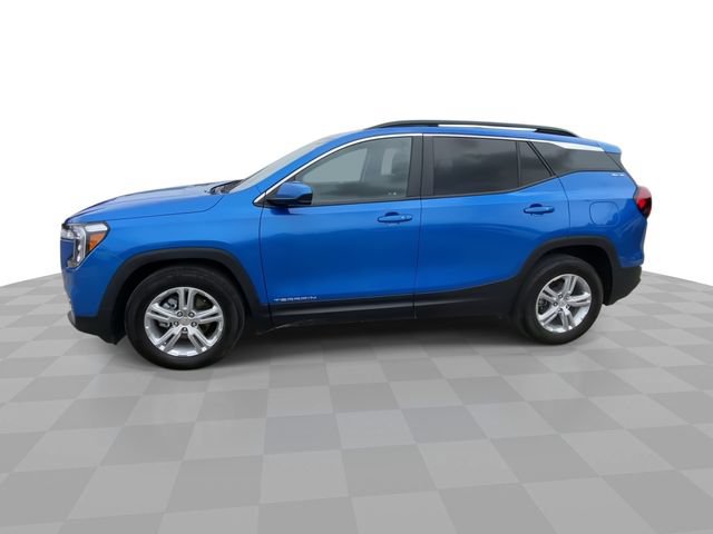 Used 2024 GMC Terrain SLE w/ Driver Convenience Package FWD image 7