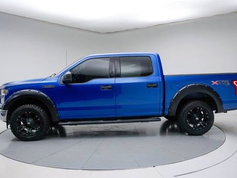 Used 2017 Ford F150 XLT AWD/4WD image 10