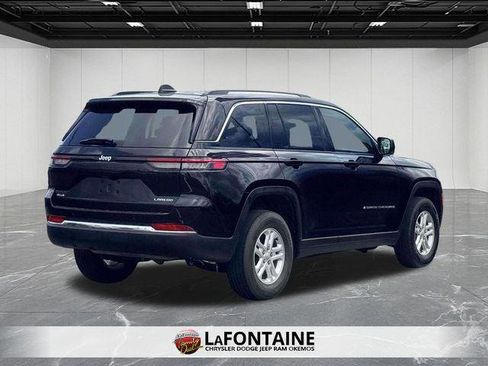 Certified 2023 Jeep Grand Cherokee Laredo w/ Luxury Tech Group I AWD/4WD image 5