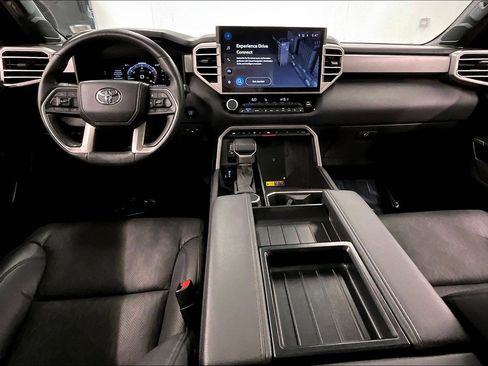 Used 2025 Toyota Tundra Limited AWD/4WD image 19