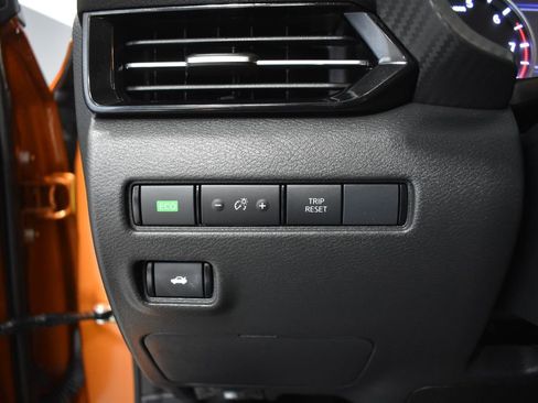 Certified 2024 Nissan Sentra SR image 17