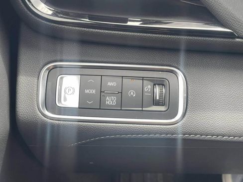 Used 2026 Buick Enclave Preferred AWD/4WD image 23