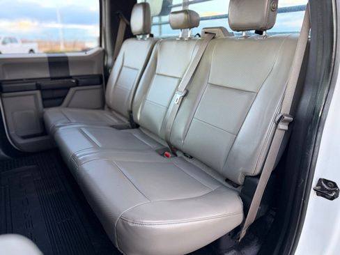 Used 2017 Ford F550 4x4 Crew Cab Super Duty image 30