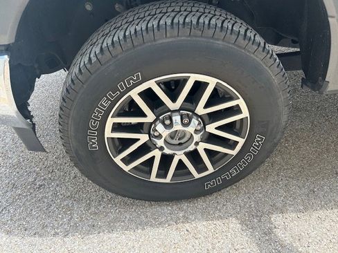 Used 2019 Ford F250 Lariat w/ Lariat Ultimate Package AWD/4WD image 4