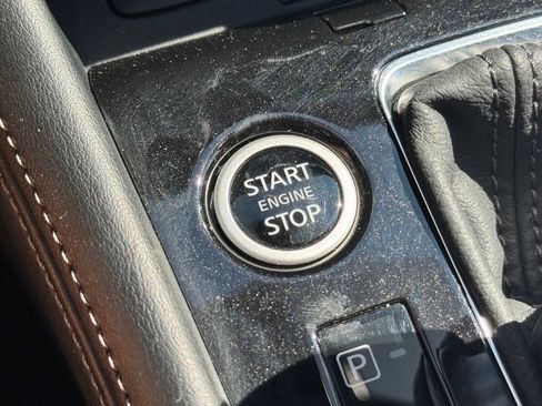 Used 2024 Nissan Kicks SR FWD image 33