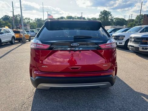 Used 2024 Ford Edge SEL w/ Convenience Package AWD/4WD image 4