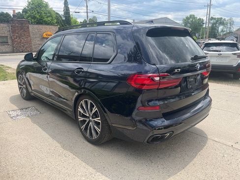 Used 2021 BMW X7 M50i AWD/4WD image 3