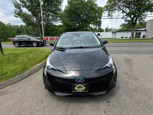 Used 2016 Toyota Prius Four w/ Advanced Technology Package FWD image 2