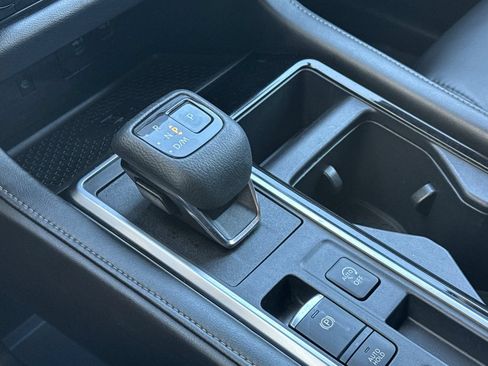 Certified 2023 Nissan Pathfinder SL FWD image 26
