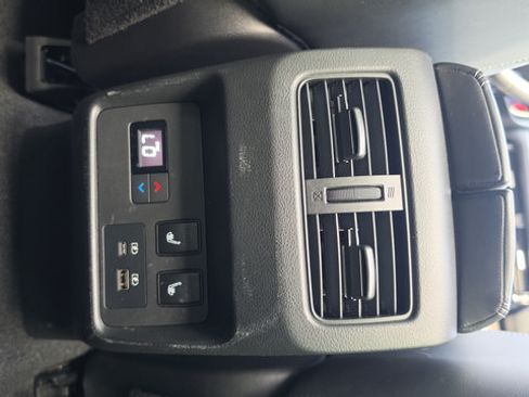Used 2023 Nissan Rogue Platinum w/ Platinum Premium Package AWD/4WD image 33