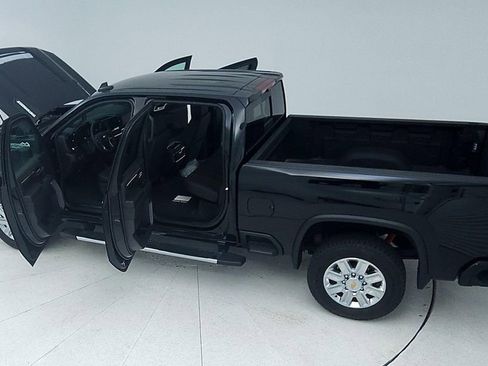Used 2024 Chevrolet Silverado 2500 High Country w/ Technology Package AWD/4WD image 19