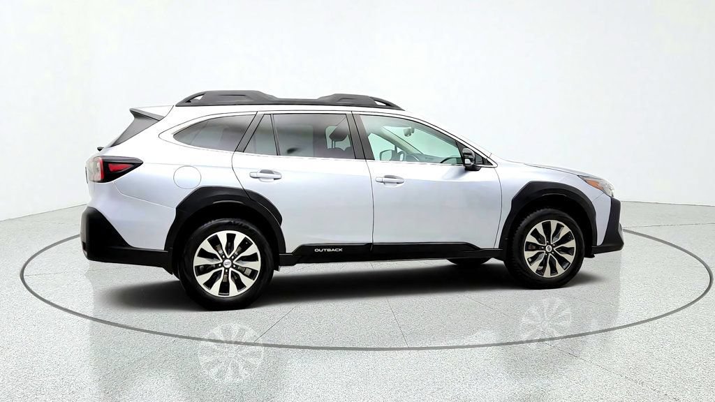 Used 2024 Subaru Outback Limited AWD/4WD image 4