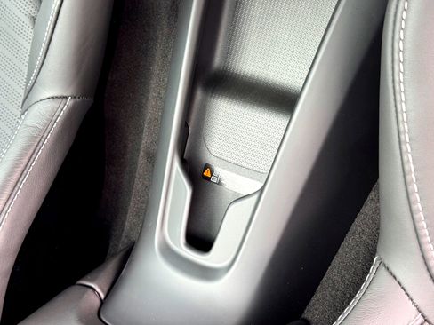 Used 2025 Chevrolet Corvette Z06 image 25