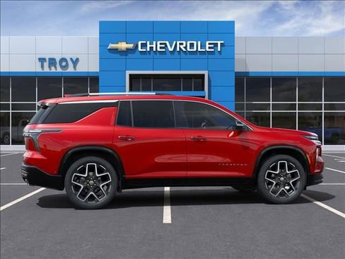 New 2025 Chevrolet Traverse High Country w/ LPO, Floor Liner Package FWD image 5