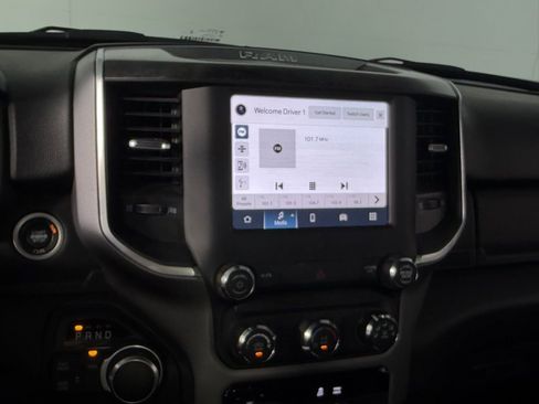 Used 2024 RAM 2500 Big Horn w/ Bed Utility Group image 31