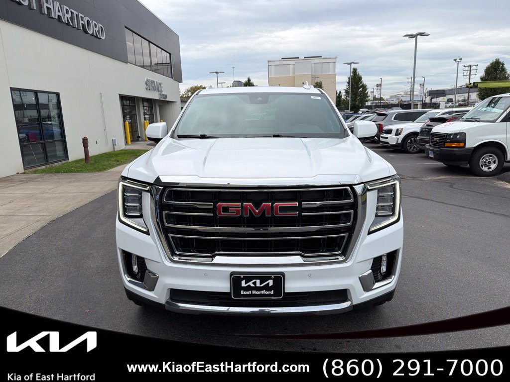 Used 2023 GMC Yukon XL SLT AWD/4WD image 4