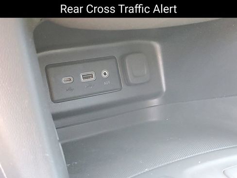 Certified 2023 Chevrolet Equinox LT FWD image 17