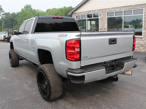 Used 2018 Chevrolet Silverado 2500 LT w/ LT Fleet Convenience Package AWD/4WD image 5