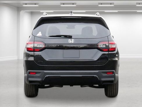New 2026 Honda Pilot Sport image 4