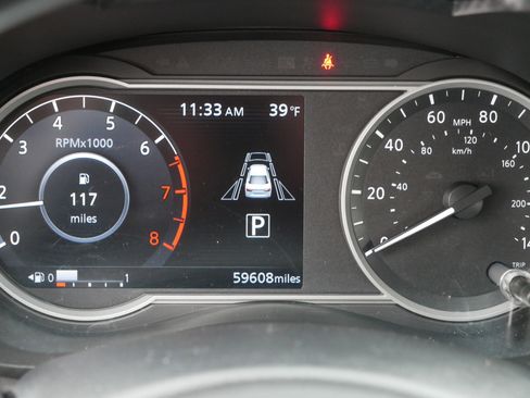 Used 2021 Nissan Versa SV image 23