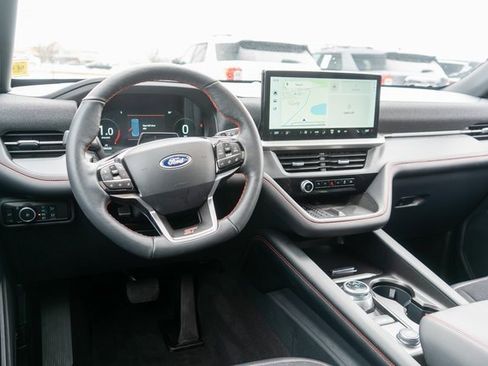 Used 2025 Ford Explorer ST image 14