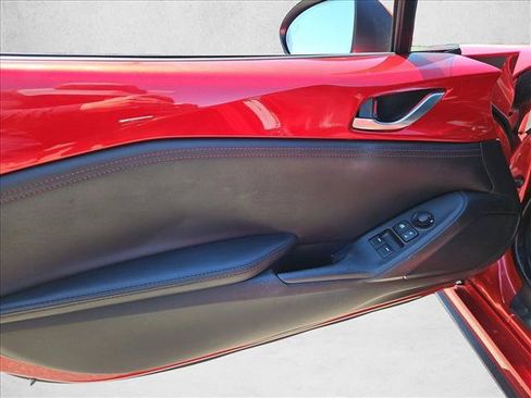 Used 2016 MAZDA MX-5 Miata Grand Touring RWD image 9