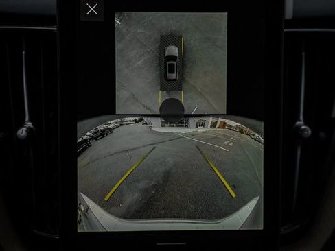 New 2026 Volvo XC60 B5 Plus w/ Protection Package Premier image 42