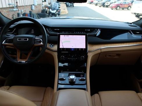 Used 2024 Jeep Grand Cherokee L Summit AWD/4WD image 49