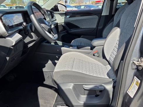 Used 2025 Volkswagen Tiguan S FWD image 5