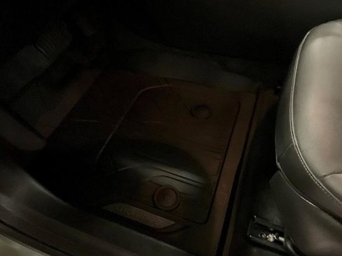 Used 2024 Chevrolet Trax ACTIV w/ Sunroof Package image 17