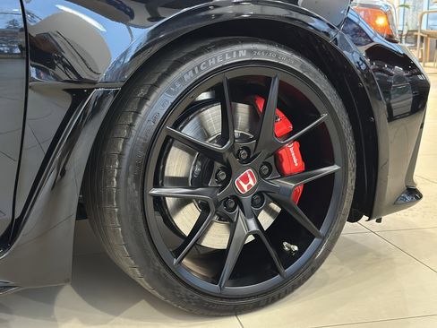 Used 2025 Honda Civic Type R image 21