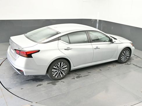 Used 2023 Nissan Altima 2.5 SV FWD image 44