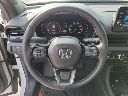 Certified 2025 Honda Pilot TrailSport image 27