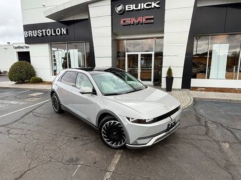 Used 2024 Hyundai Ioniq 5 Limited image 2