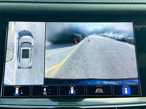 Used 2021 Cadillac XT6 Premium Luxury image 14