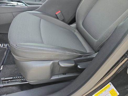 Used 2025 Buick Encore GX Preferred FWD image 29