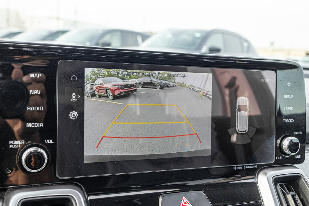 Used 2023 Kia Sorento S w/ Panoramic Sunroof Package FWD image 18