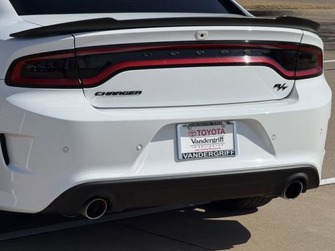 Used 2022 Dodge Charger R/T w/ Blacktop Package image 6