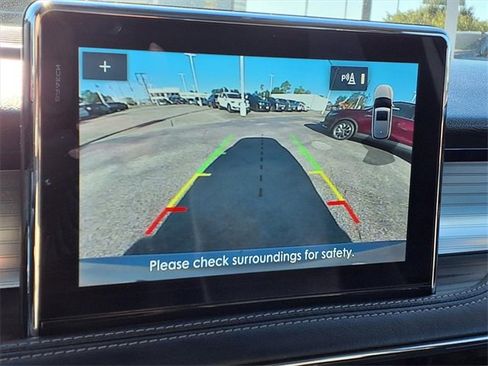 Used 2021 Lincoln Corsair FWD w/ Premium Package image 20