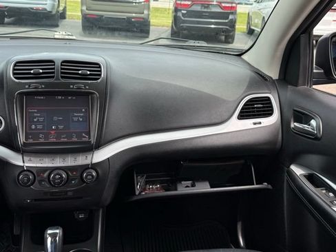 Used 2013 Dodge Journey Crew w/ Driver Convenience Group FWD image 30