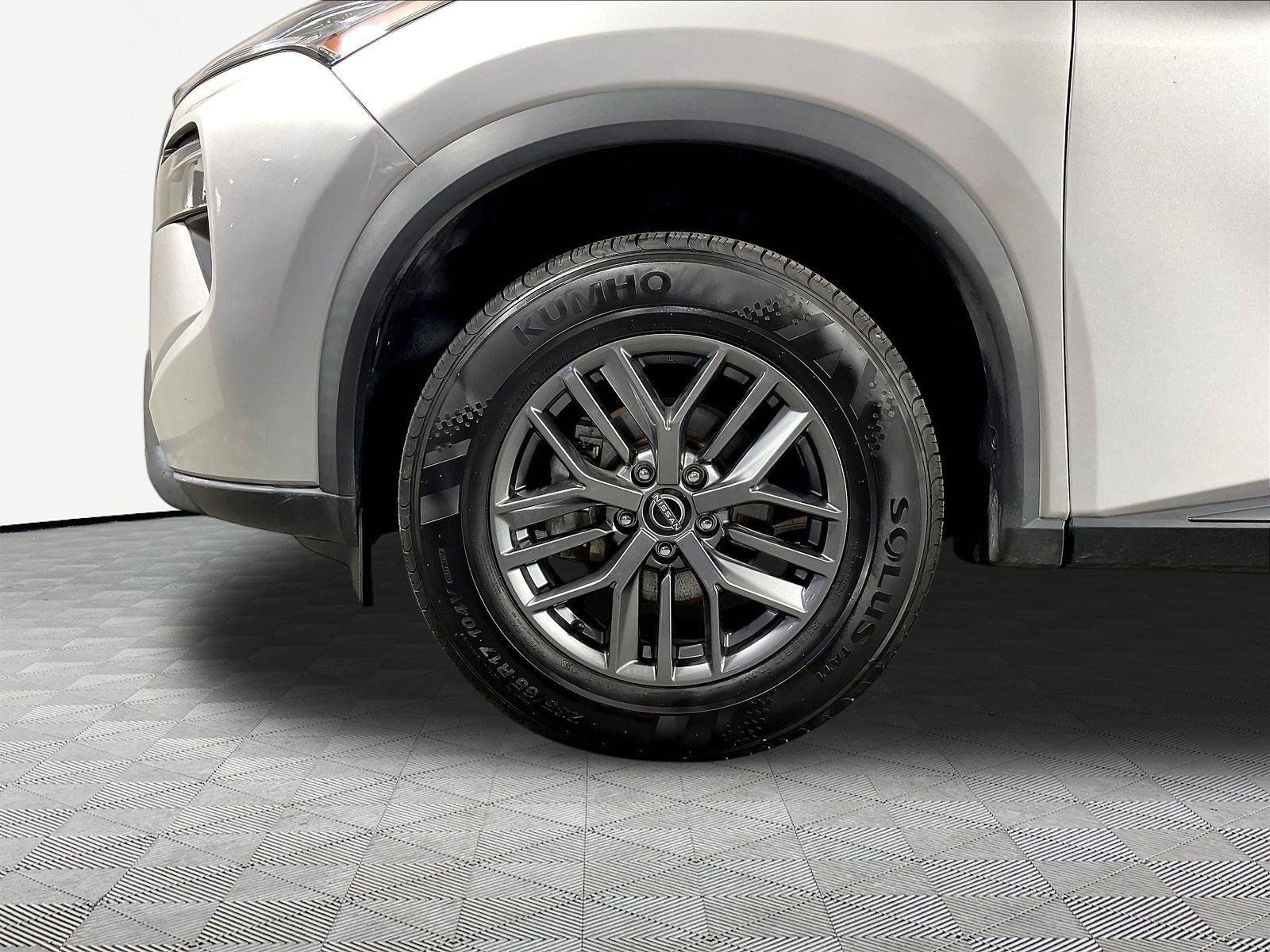 Used 2024 Nissan Rogue S AWD/4WD image 33