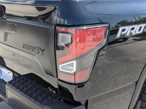 Used 2024 Nissan Titan PRO-4X w/ Pro-4x Convenience Package image 16