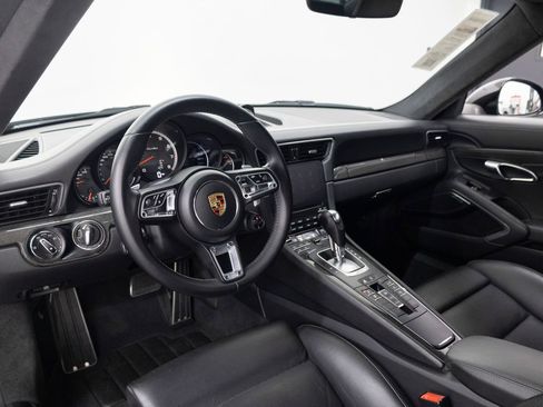 Certified 2019 Porsche 911 Turbo image 4