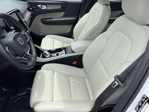 Certified 2023 Volvo XC40 B5 Ultimate w/ Climate Package AWD/4WD image 20