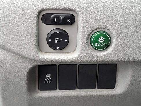 Used 2017 Honda Pilot LX image 11